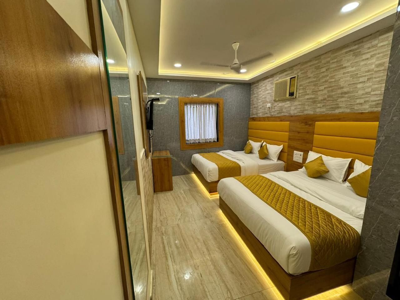 New National Hotel 3*