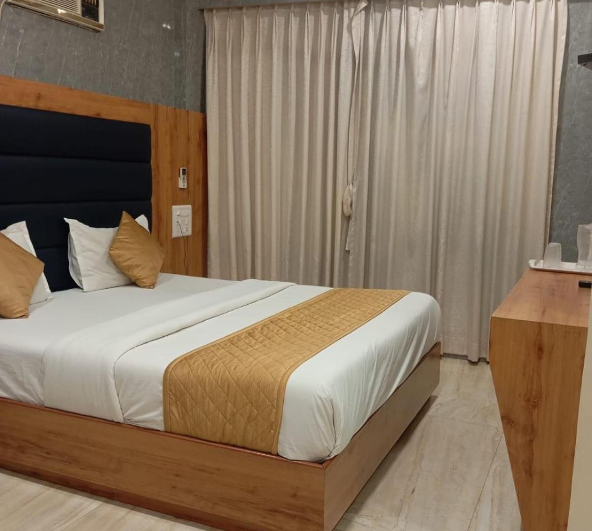 New National Hotel Mumbai