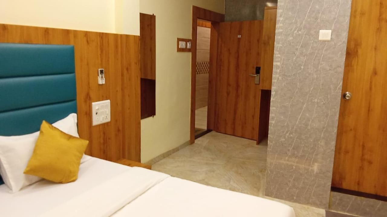 New National 3* Mumbai