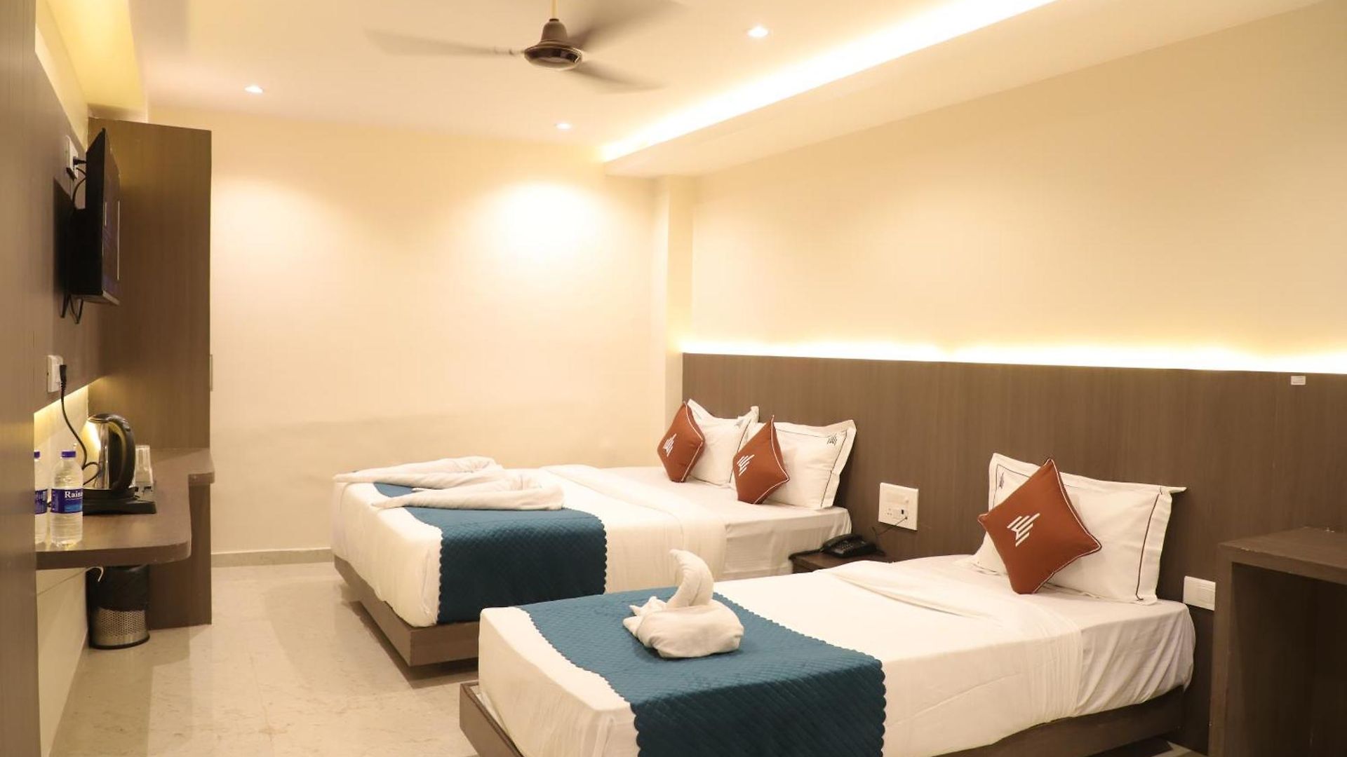 Hotel Casa Glitz Hotels-nesco Exhibition Centre Mumbai