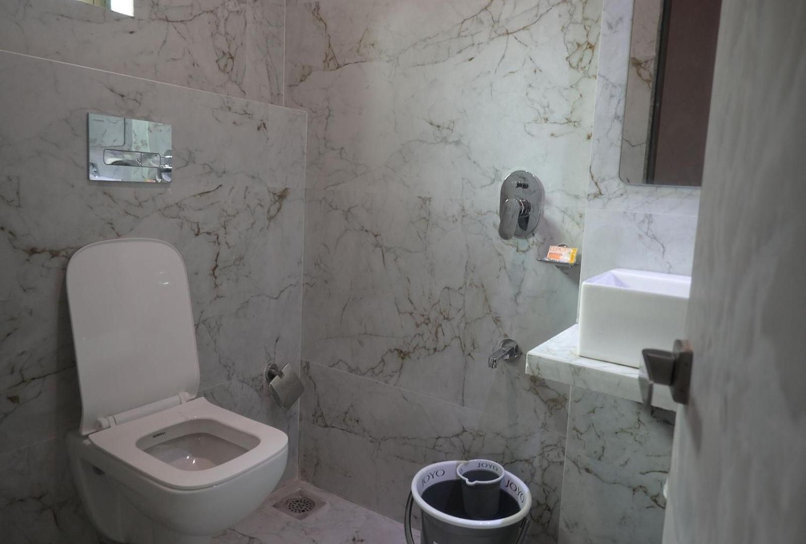 Hotel Classy Comfort Near Exhibition Centre Nesco 2*