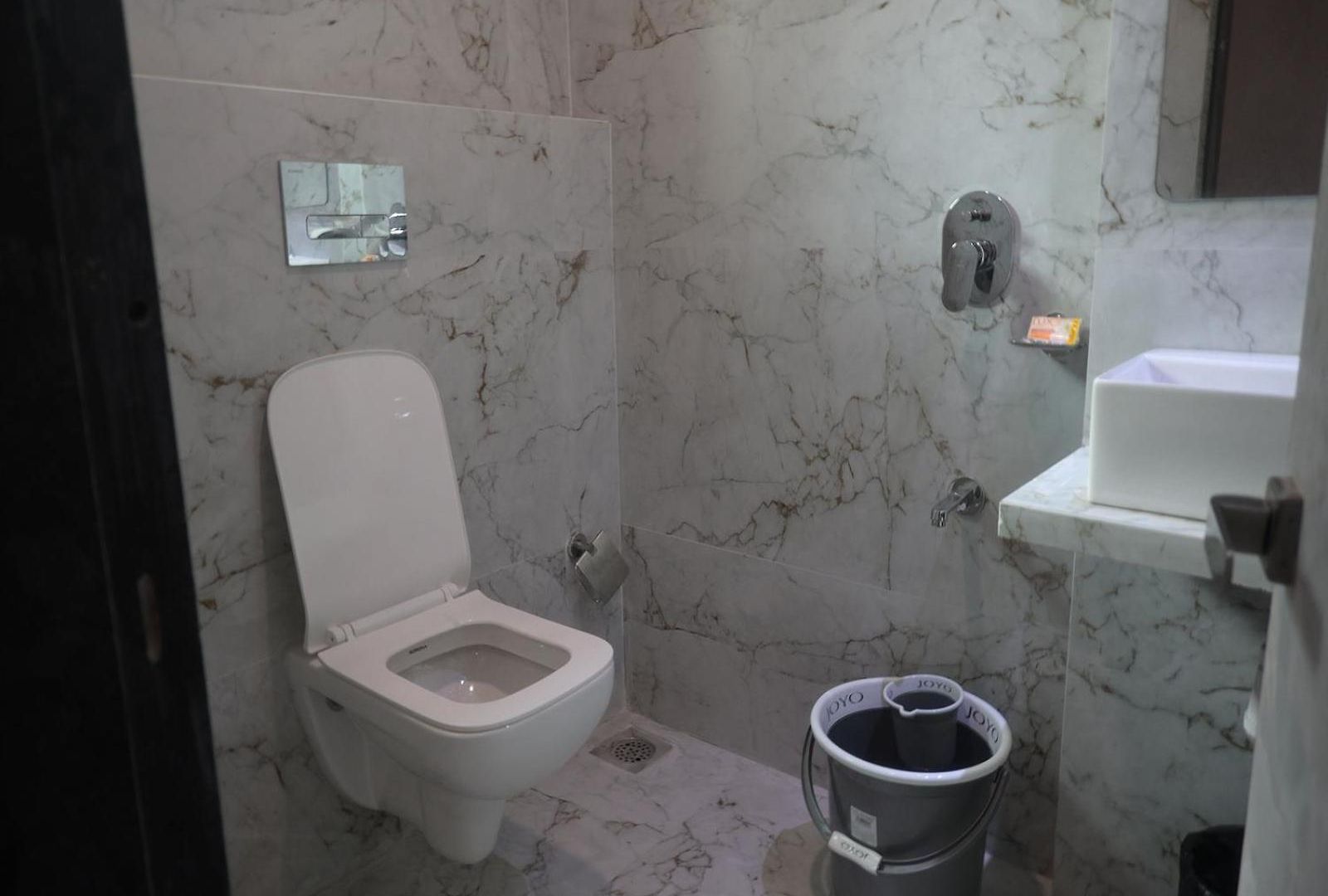 Hotel Classy Comfort Near Exhibition Centre Nesco 2*