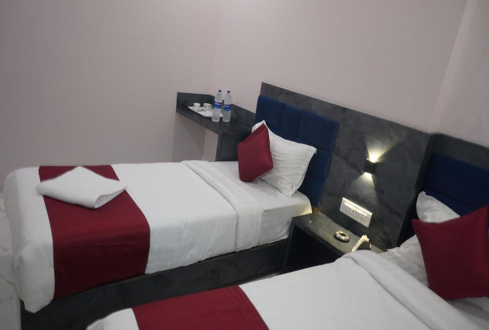 Classy Comfort Near Exhibition Centre Nesco Hotel 2*