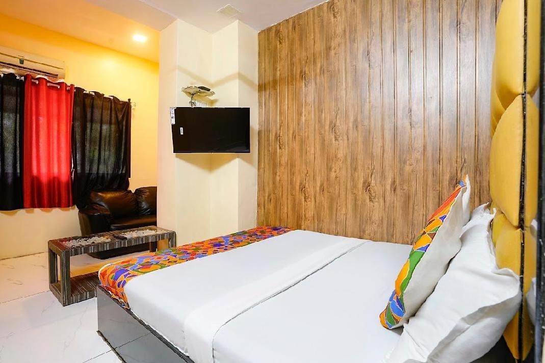 Colaba Janta Hotel Mumbai