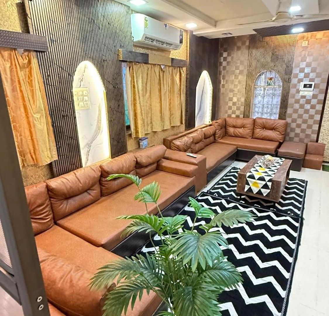 Villa Lavish Row House Near Us Consulate Bkc & Nmacc & Jio World Center