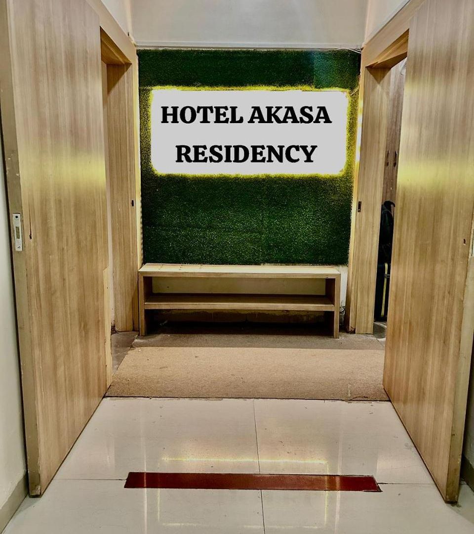Bed & Breakfast Akasa Residency Near T-2 International Airport