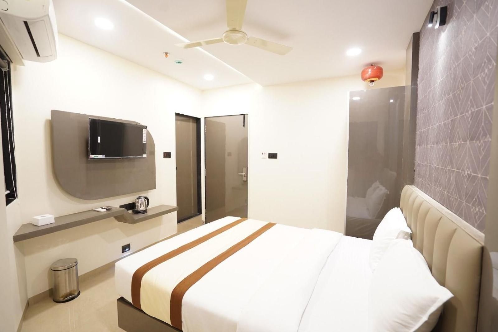 Akasa Residency Near T-2 International Airport Mumbai