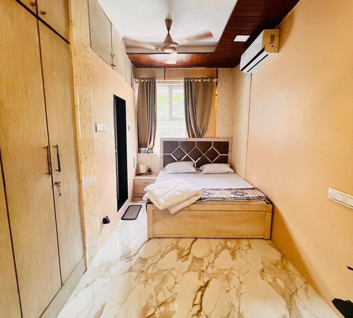 Villa Lavish Row House Near Us Consulate Bkc & Nmacc & Jio World Center *