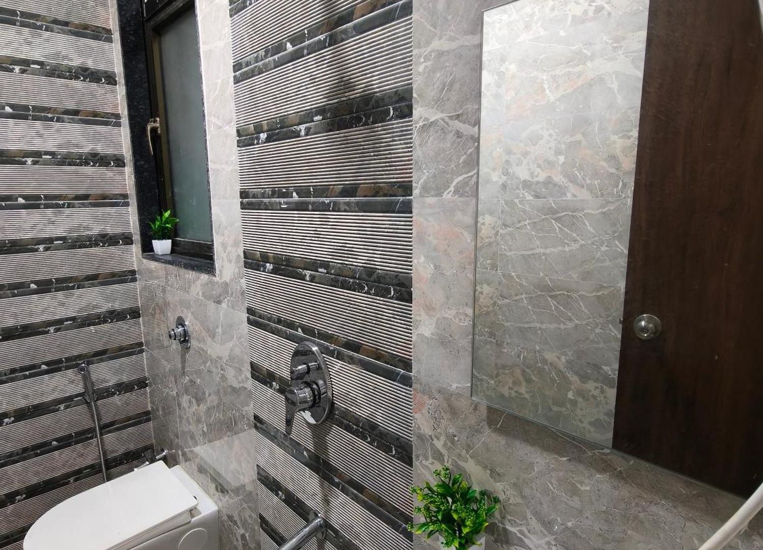 Iuc 301 Private 1bhk 3 Min Nesco Nirlon *