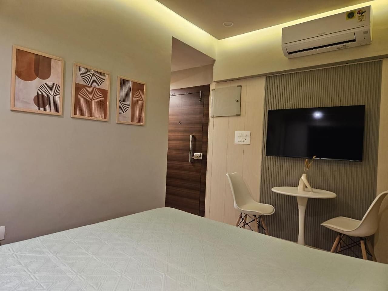Apartment Bandra's Prime Mumbai