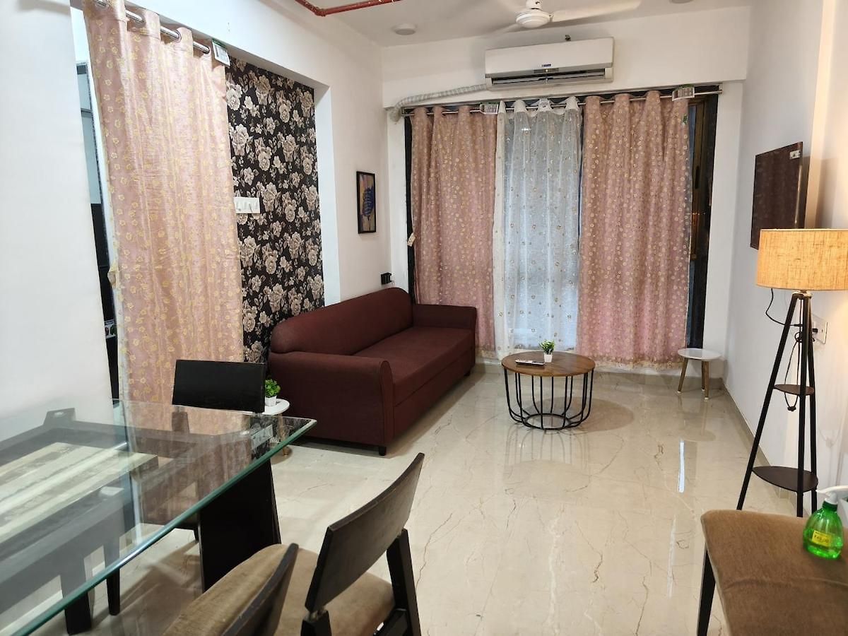 Apartment Iuc 301 Private 1bhk 3 Min Nesco Nirlon *