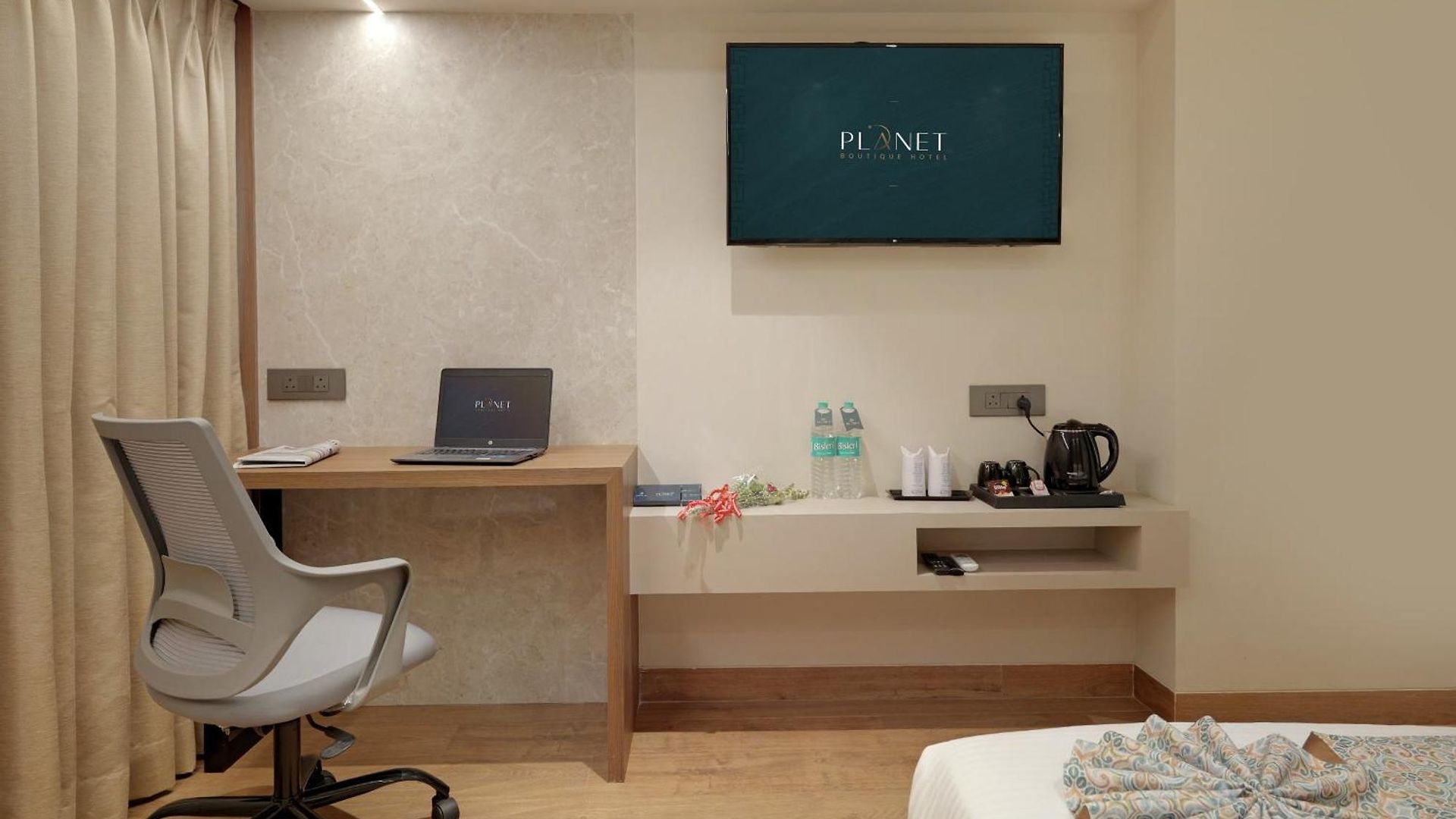 Planet Boutique Hotel 3*