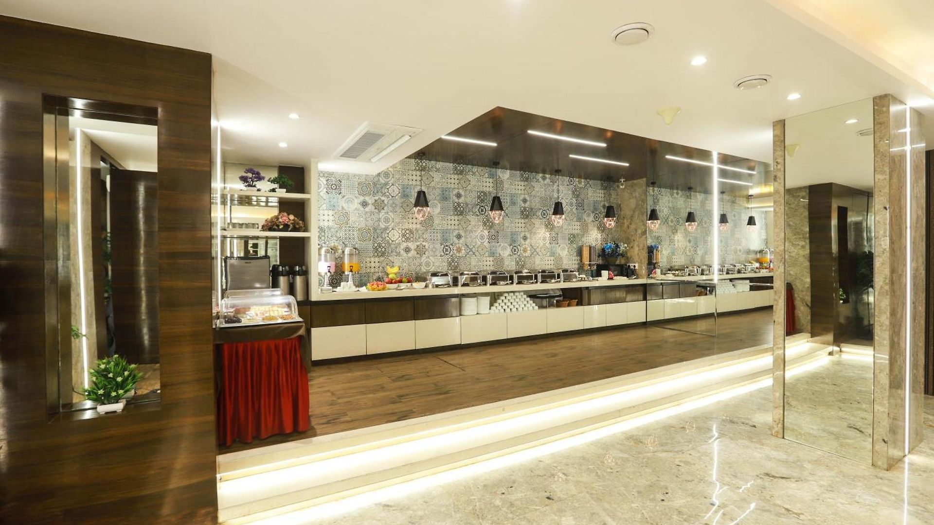Hotel Planet Boutique 3*