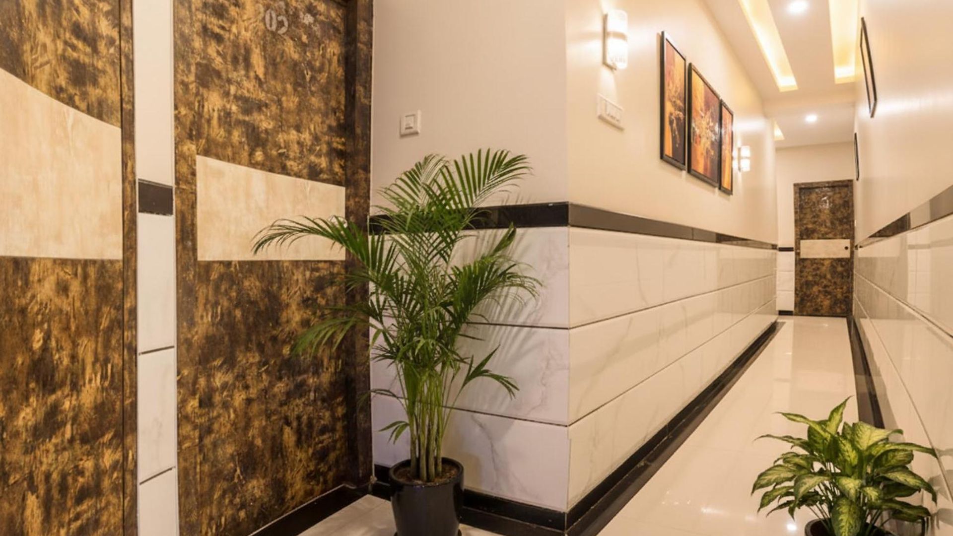 Fabhotel Embassy Grand Hotel 3*