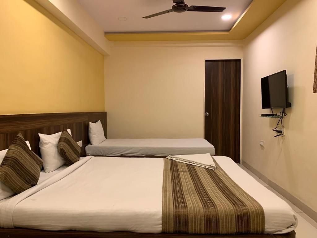 Apartment Lucky Serviced -near Bkc