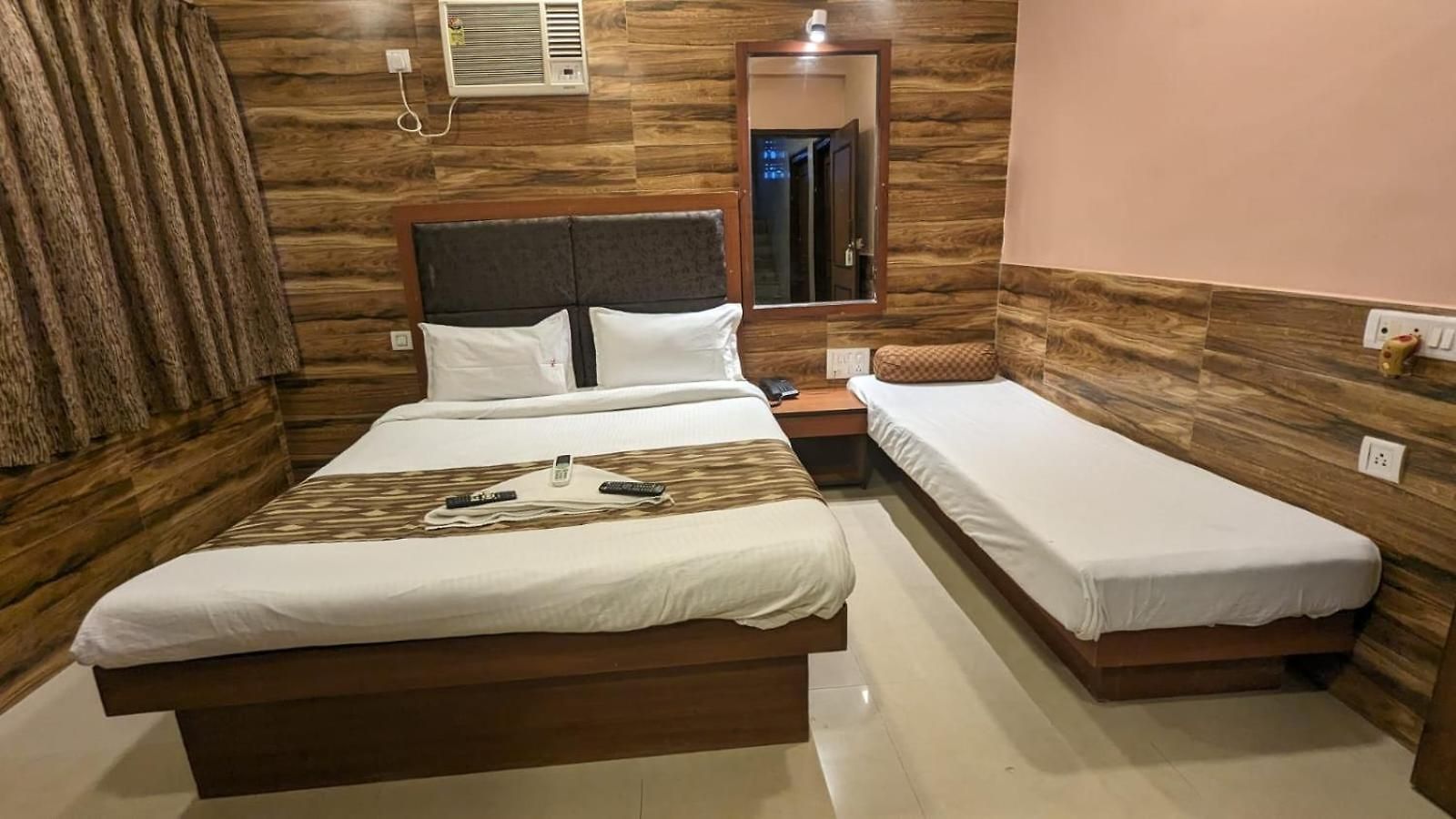 Lucky Serviced -near Bkc Apartment Mumbai