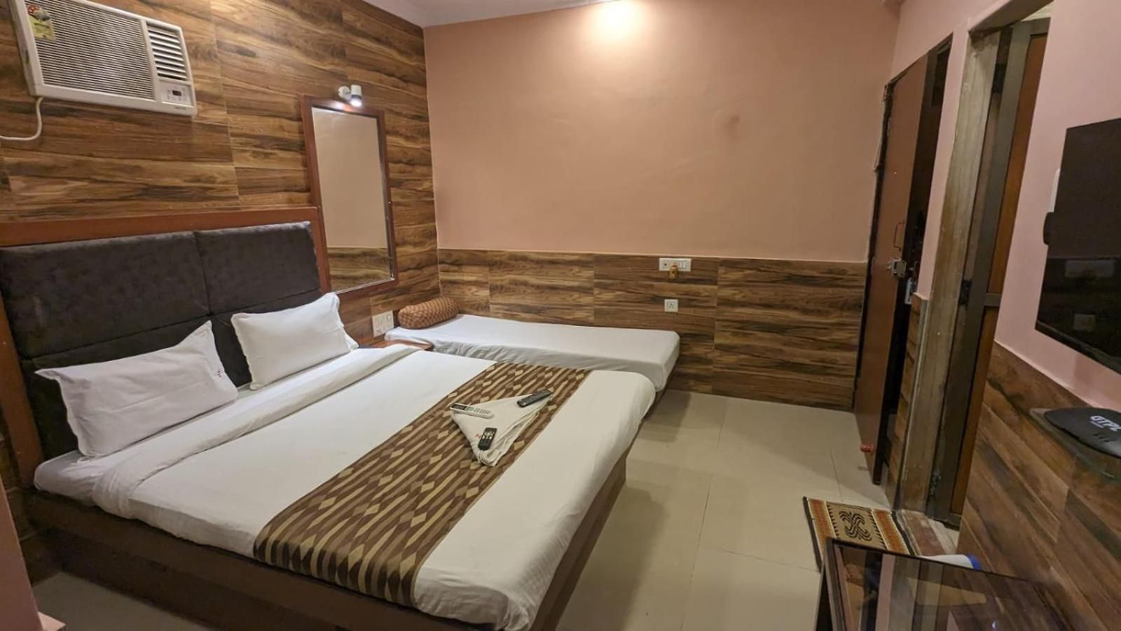 Apartment Lucky Serviced -near Bkc *