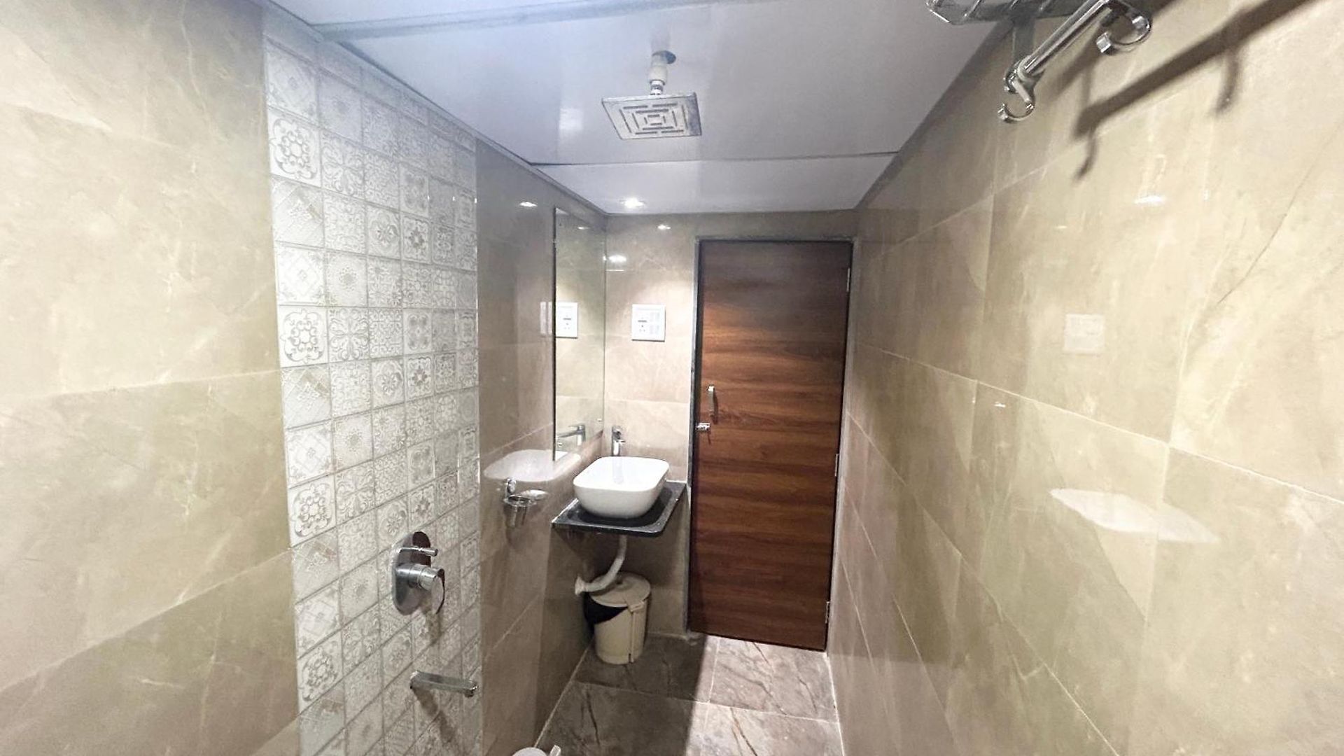 Lucky Serviced -near Bkc * Mumbai