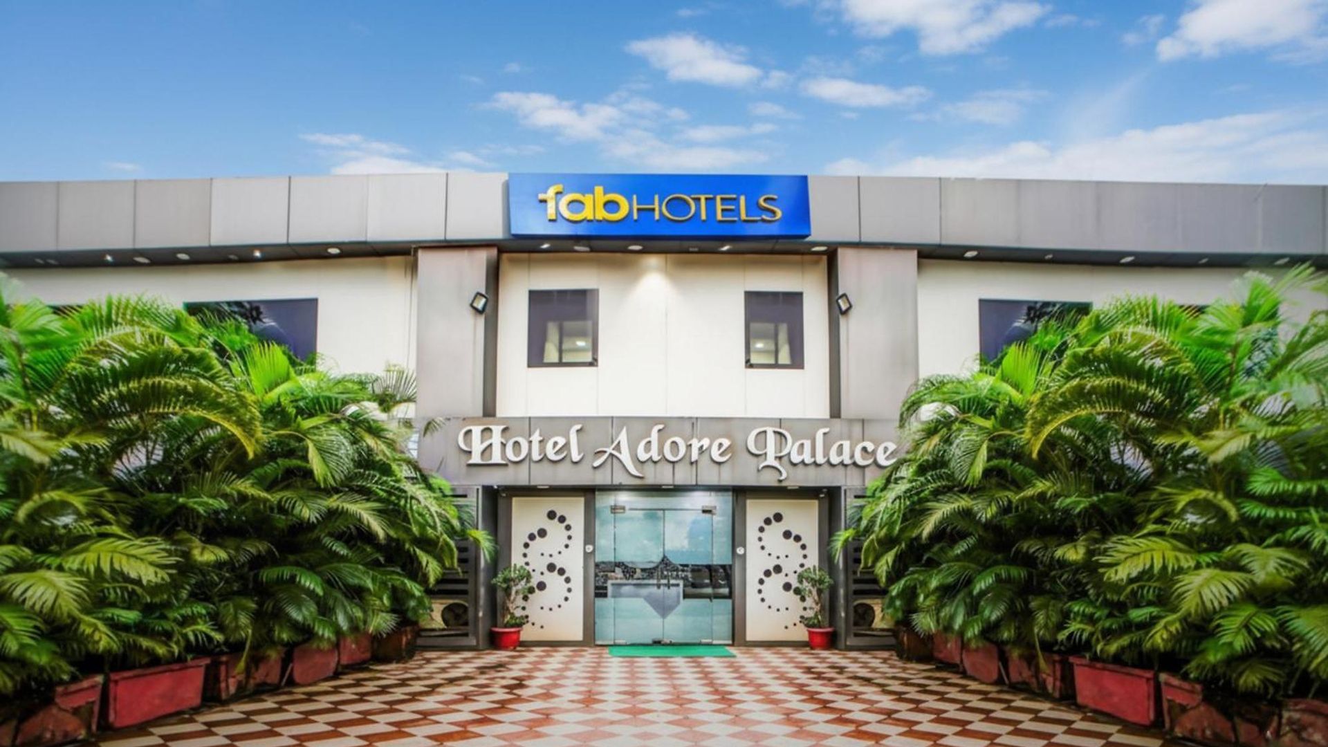 Via The Adore Palace Hotel Mumbai