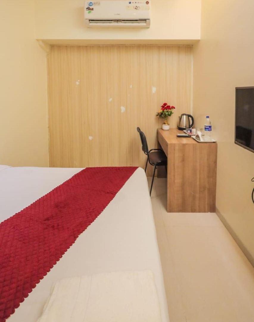 Hotel Akasa International Near T-2 International Airport