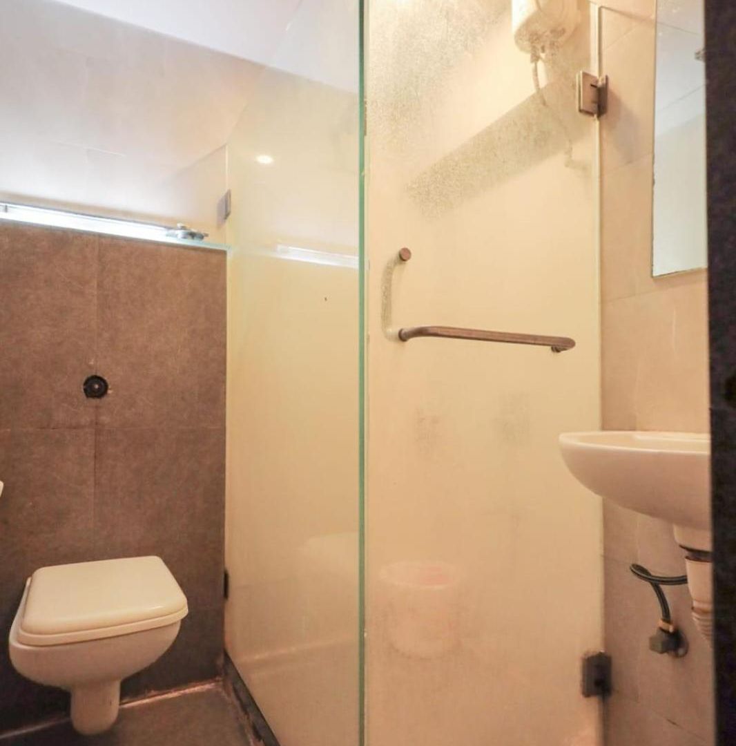 Akasa International Near T-2 International Airport Hotel