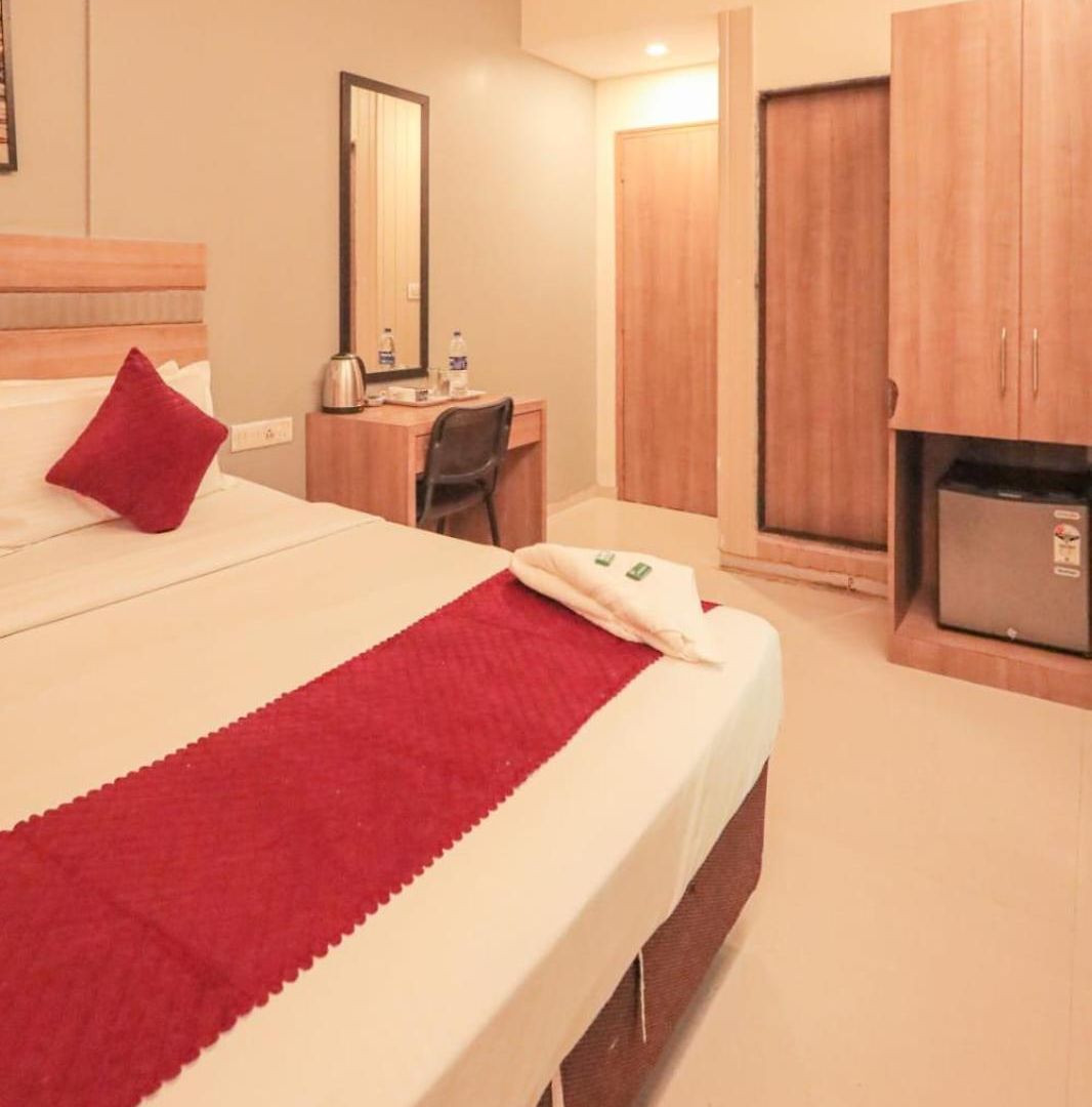 Akasa International Near T-2 International Airport Hotel