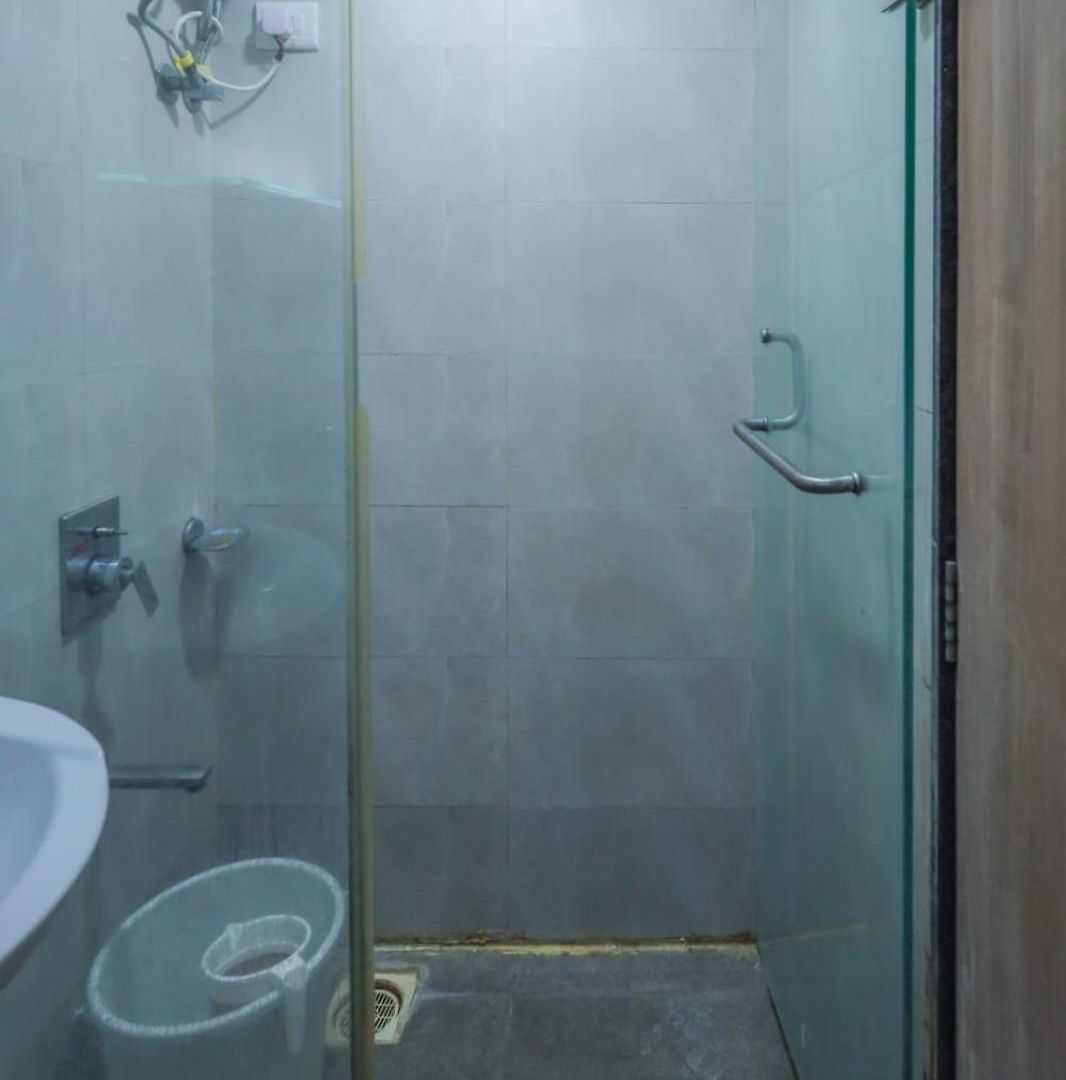 Akasa International Near T-2 International Airport 3*
