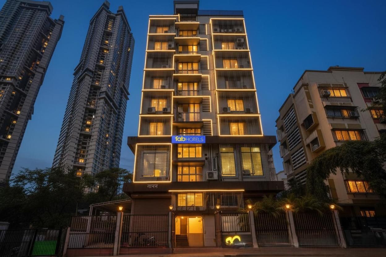 Fabhotel Rio House
