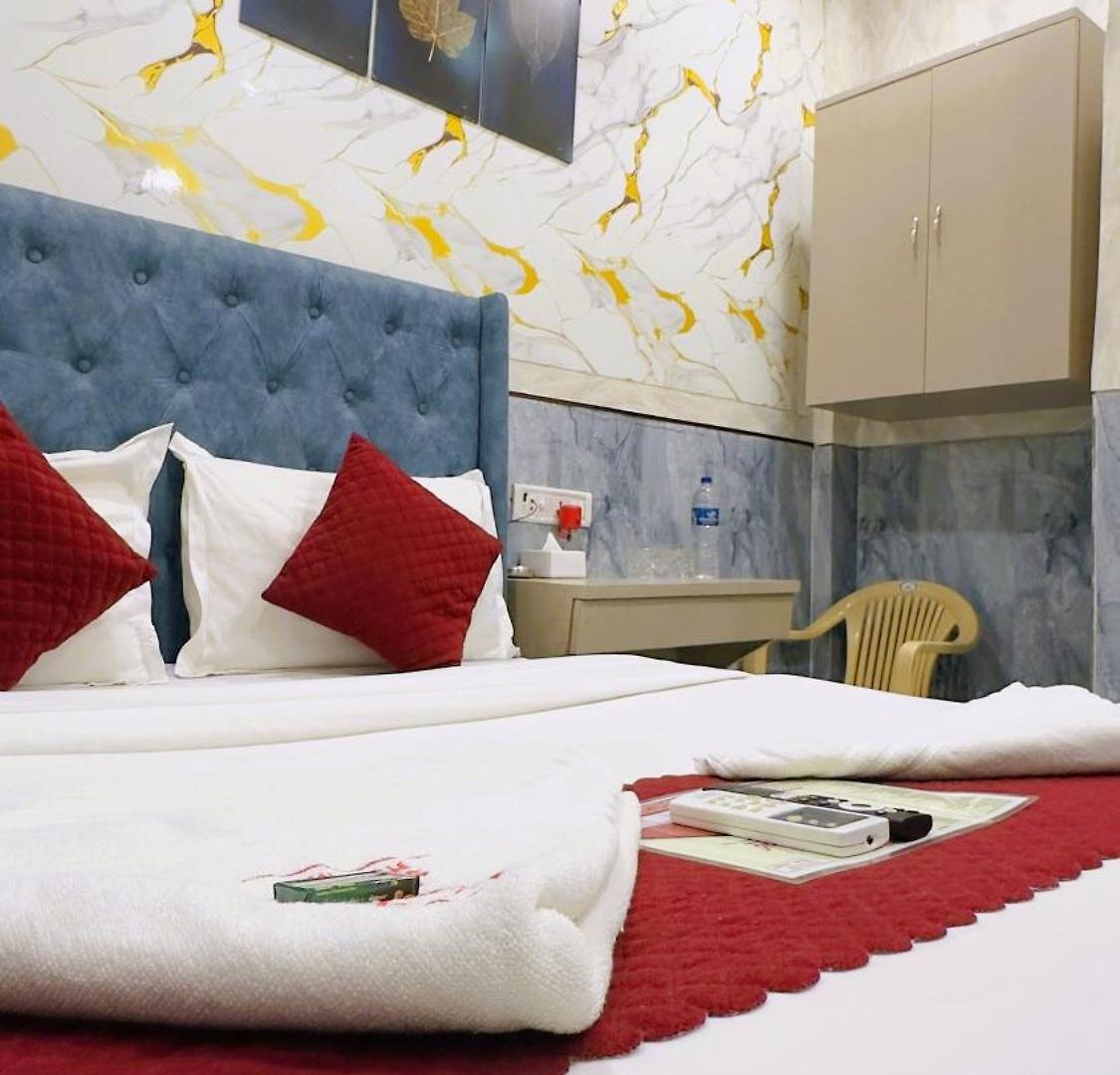Hotel Newyork By Stayzy Mumbai