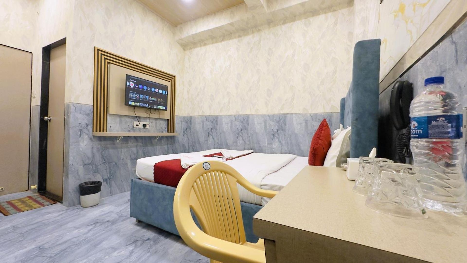 Hotel Newyork By Stayzy 3*