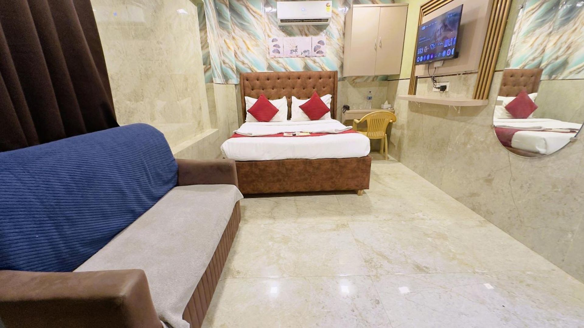 Hotel Newyork By Stayzy Mumbai