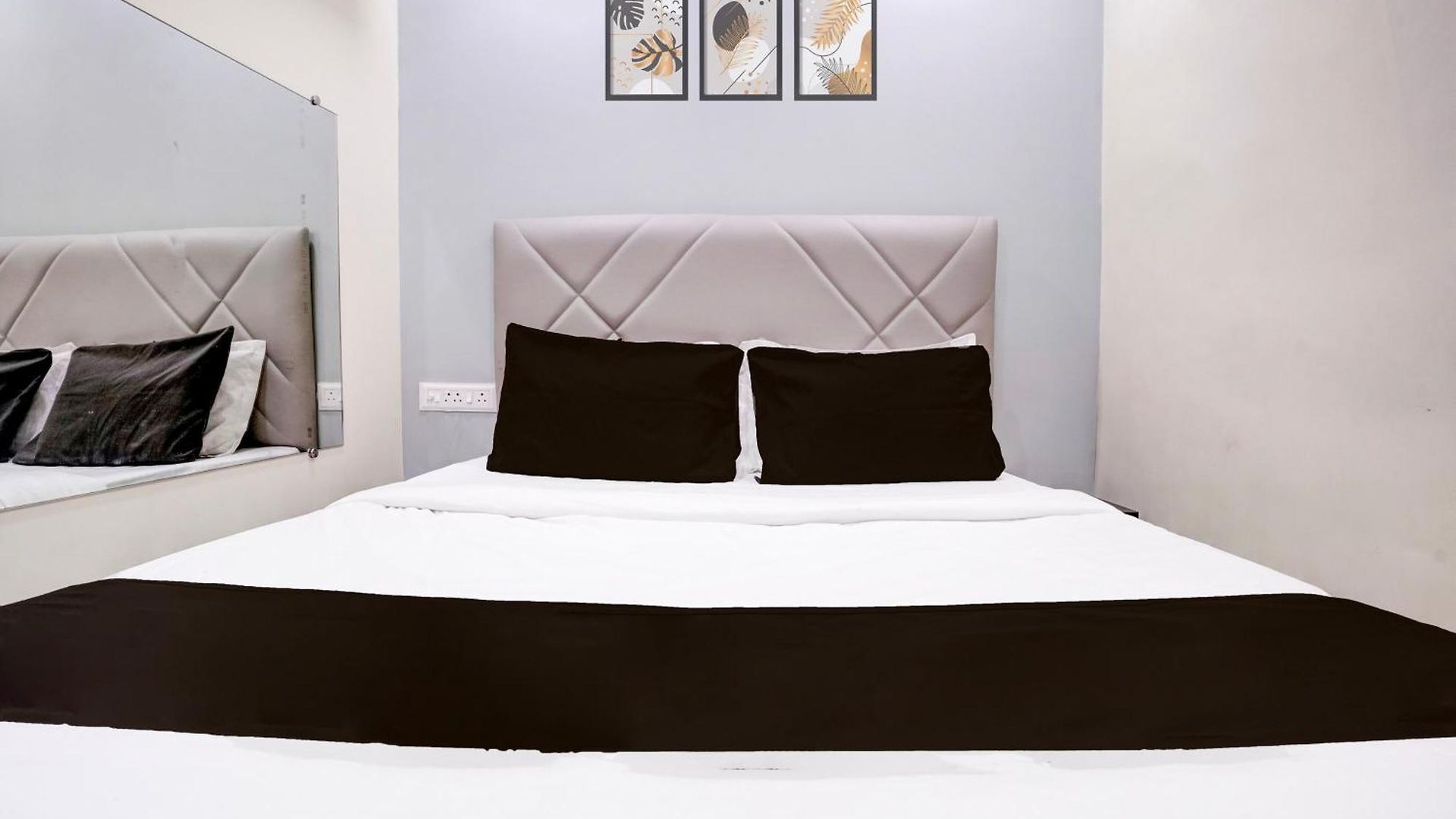 O Class Hotel