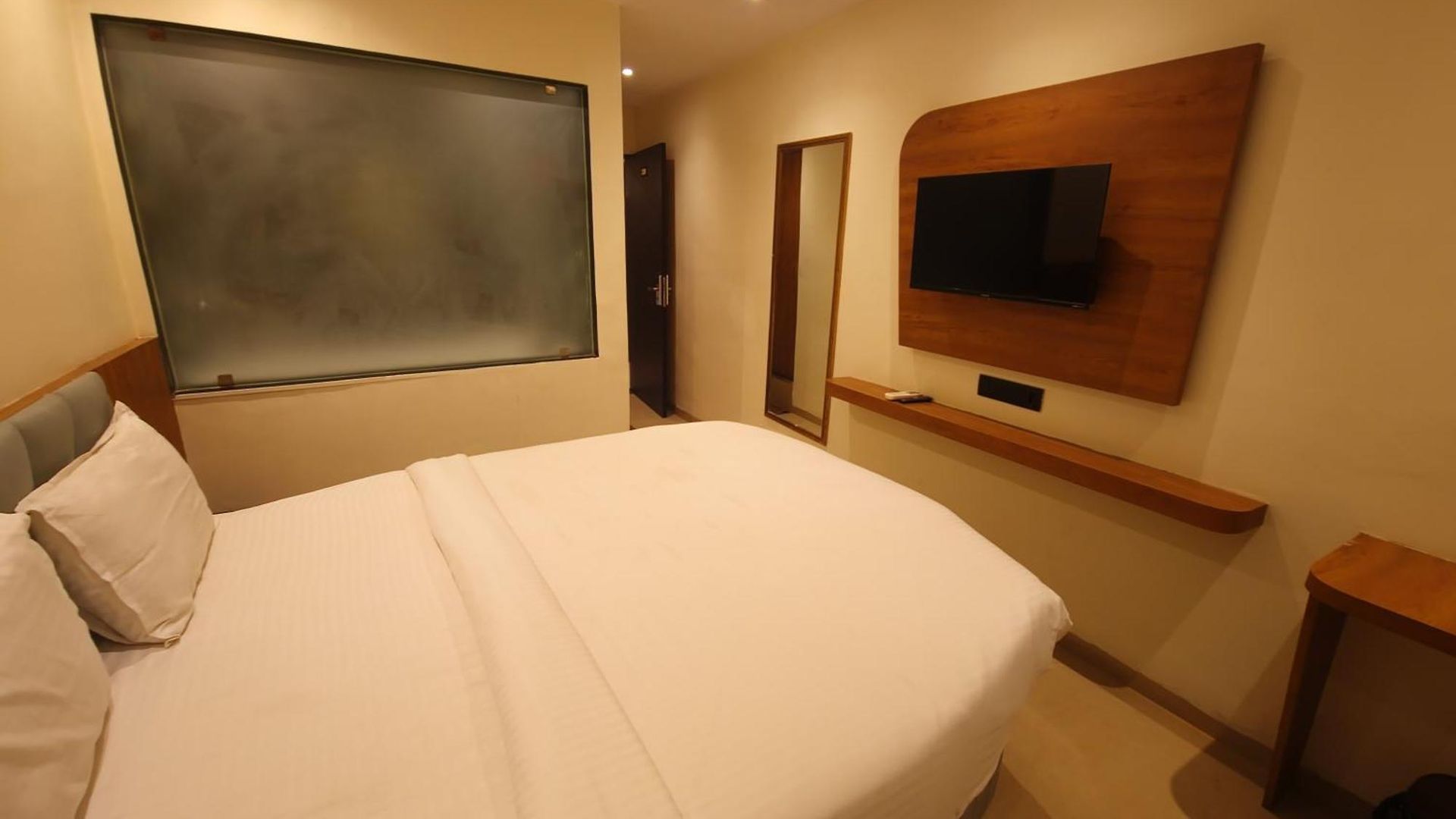 Lancaster Hotel 3*