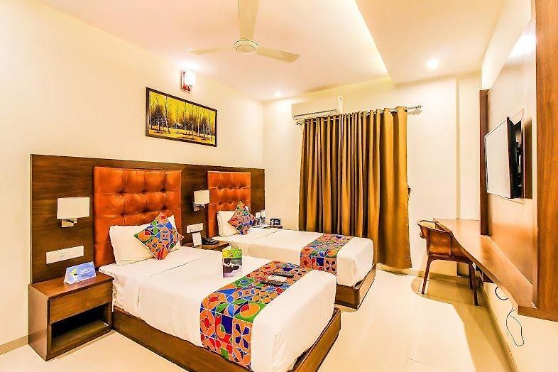 Treebo Empire Hotel