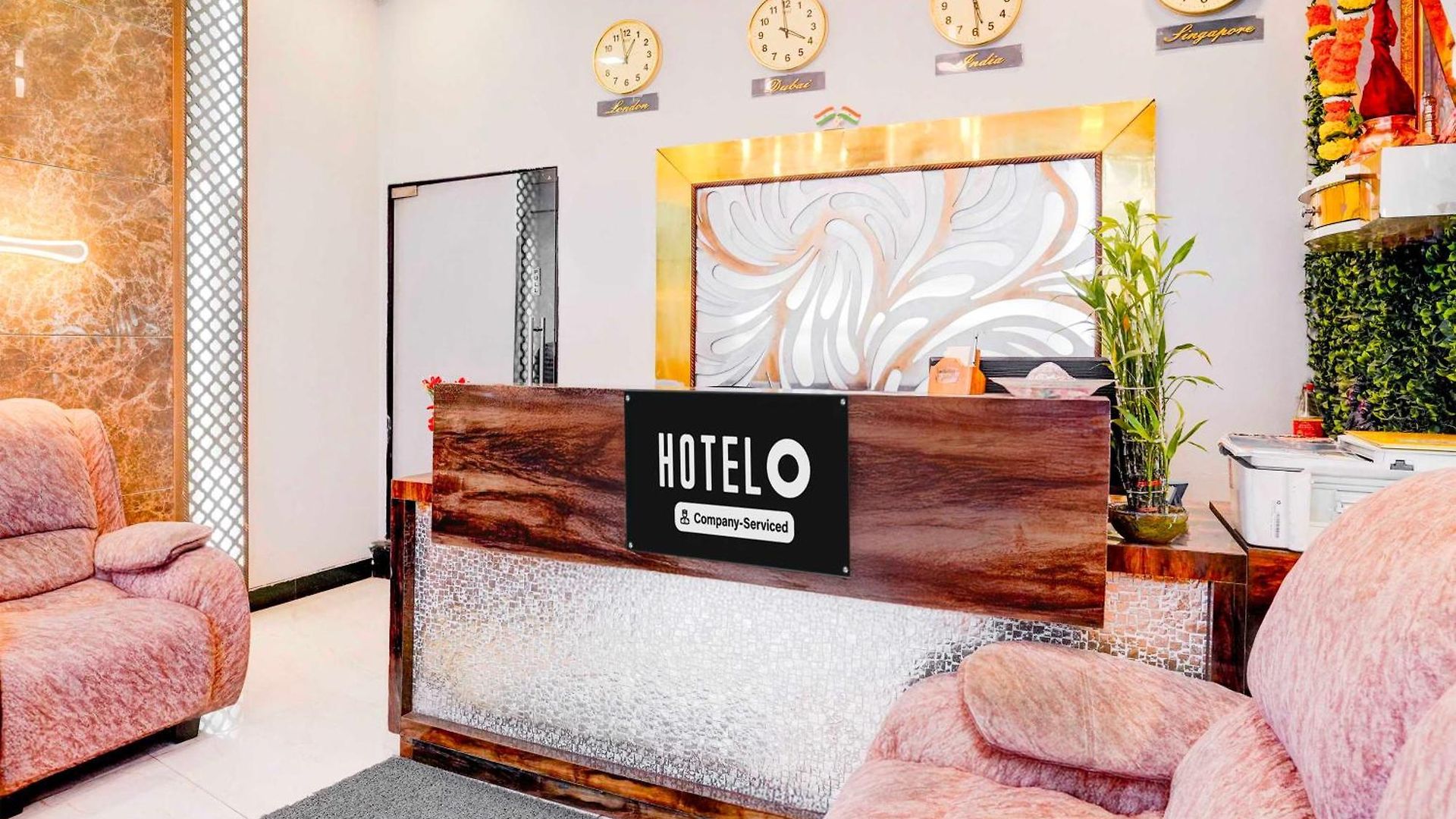 Hotel Townhouse Asalpha Near International Airport