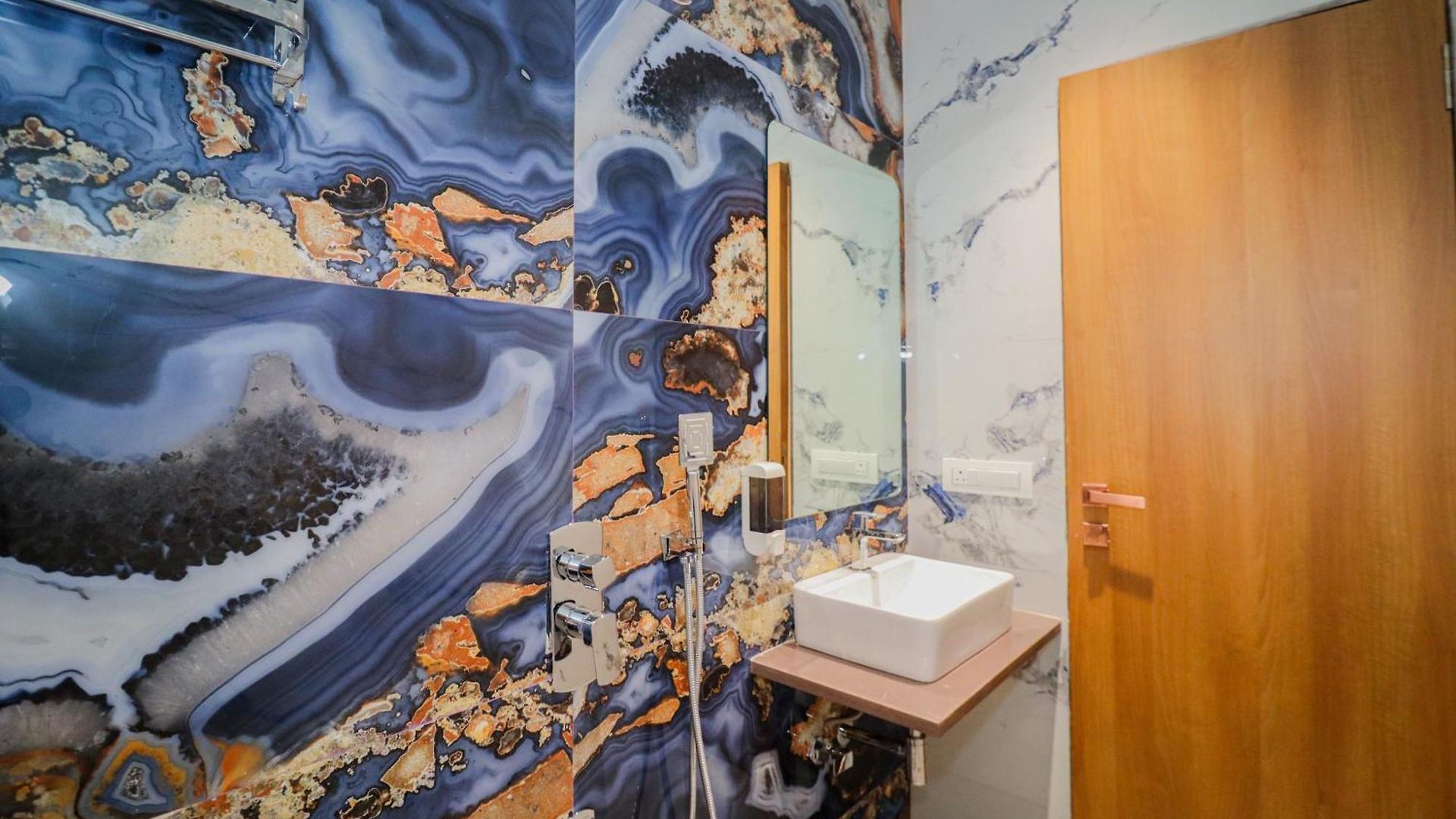 Ascent Star - Near International Airport Hotel 3*