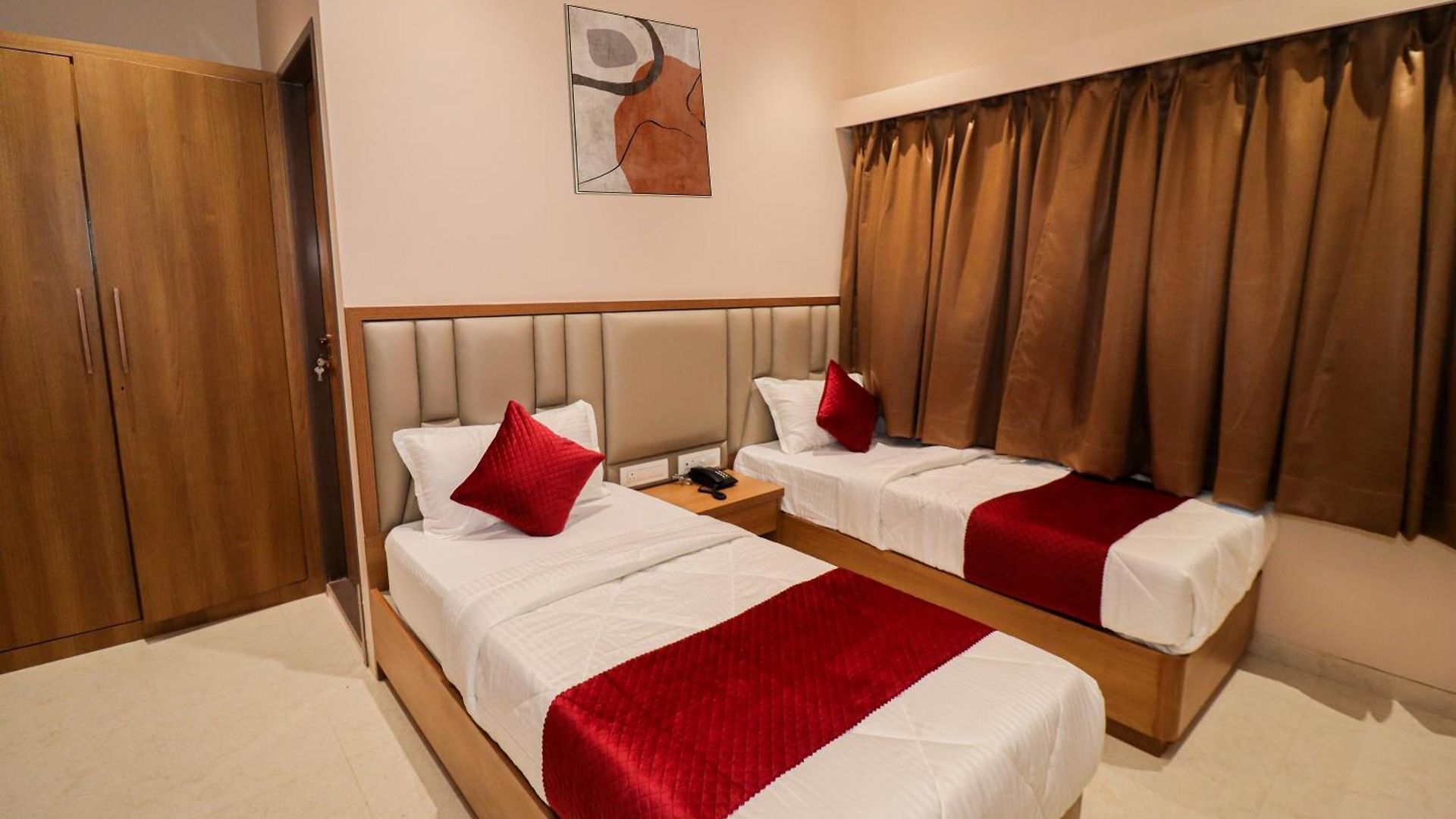 Ascent Star - Near International Airport 3* Mumbai