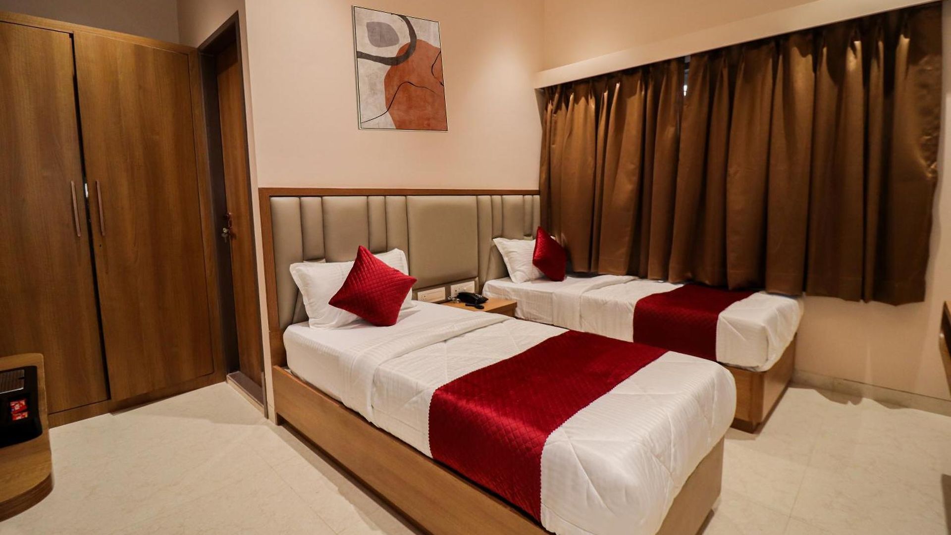 Ascent Star - Near International Airport 3* Mumbai