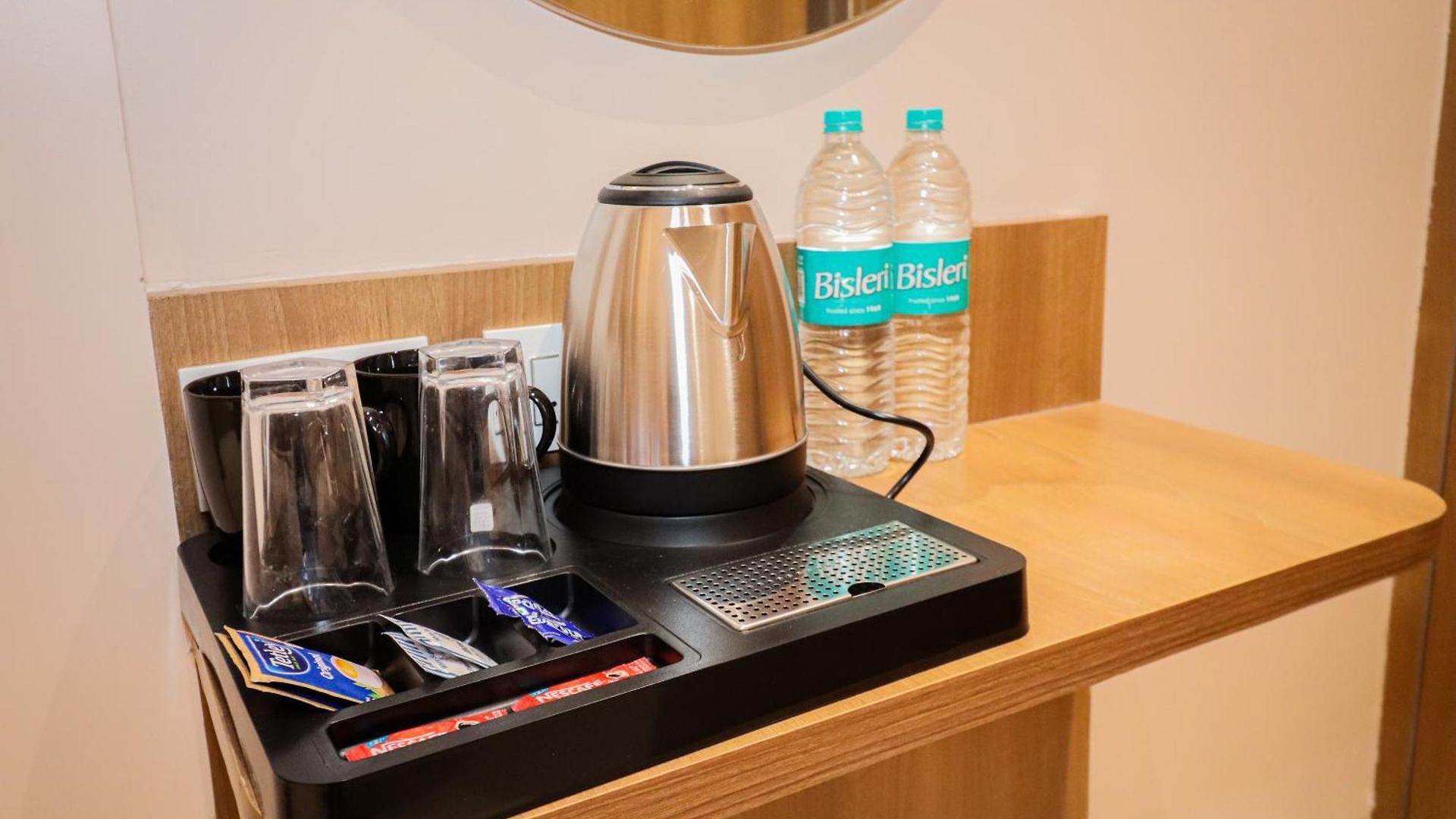 Hotel Ascent Star - Near International Airport Mumbai