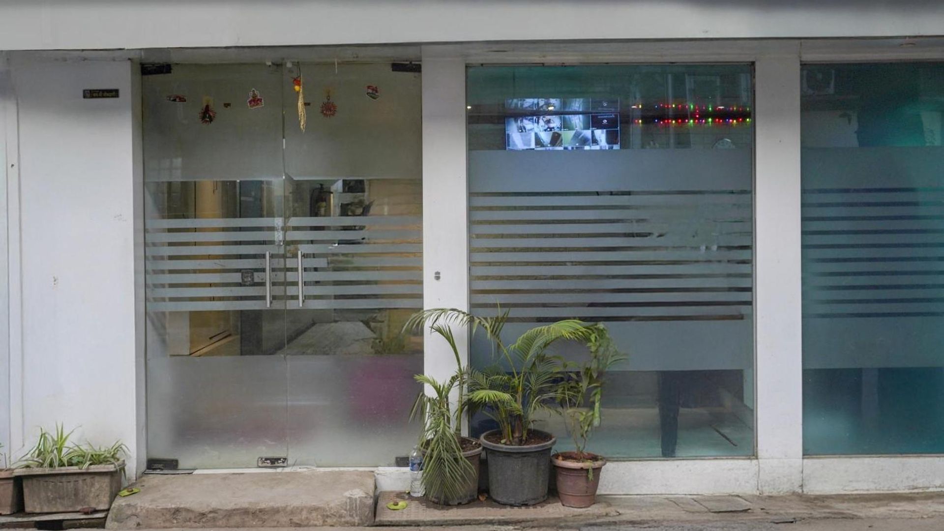 O Versova Hotel