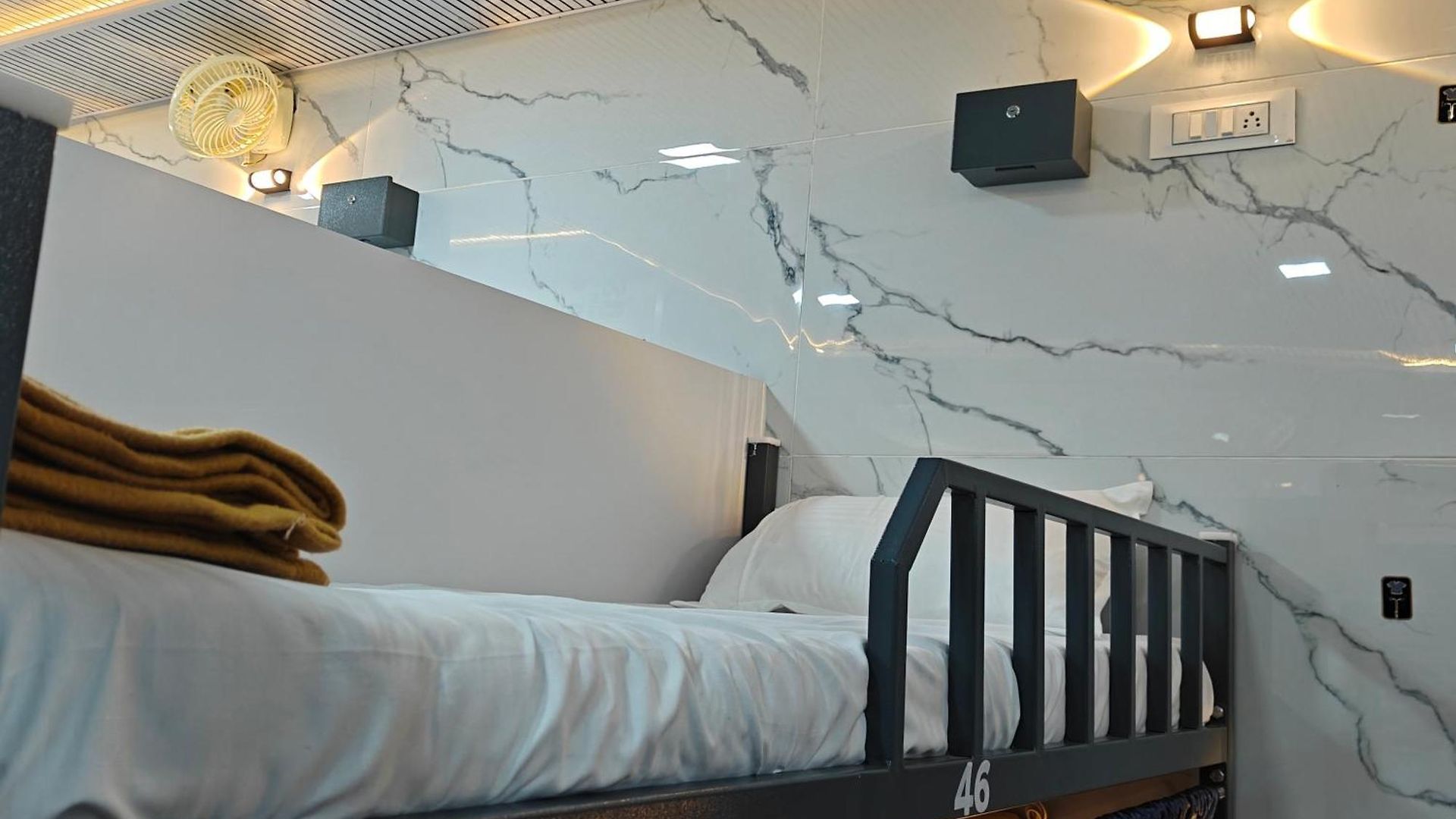 Basera And Separate For Group In Andheri East - Marol Hostel Mumbai