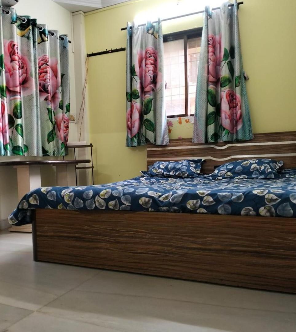 Tranquil-salona-guest-house-charkop * Mumbai