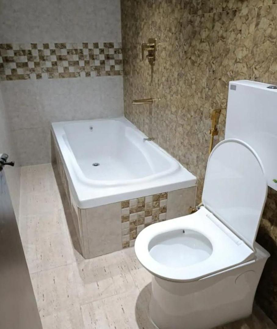Seaface Bldg 1bhk 0r 2 Bhk 0r Pvt Luxe Service Flat, Mumbai