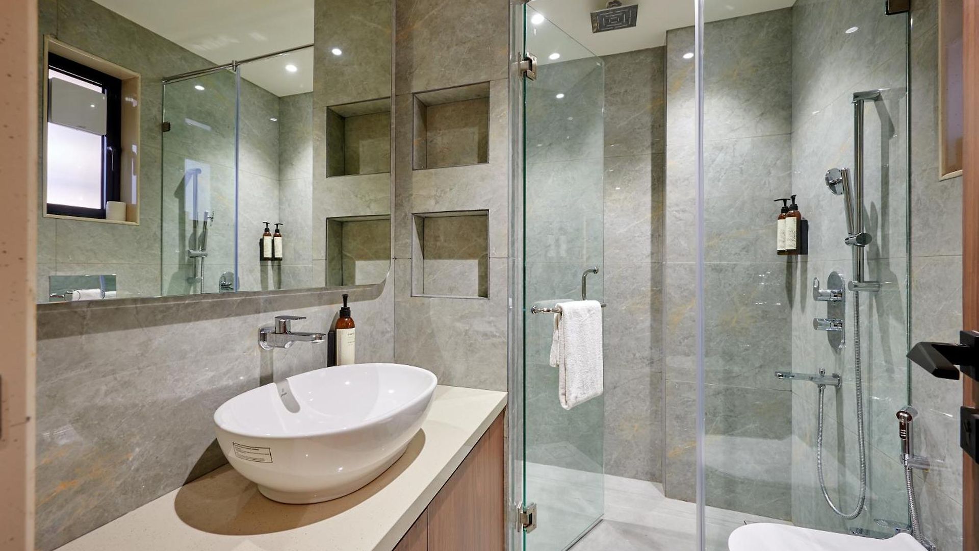 Karl Residency Hotel 3*