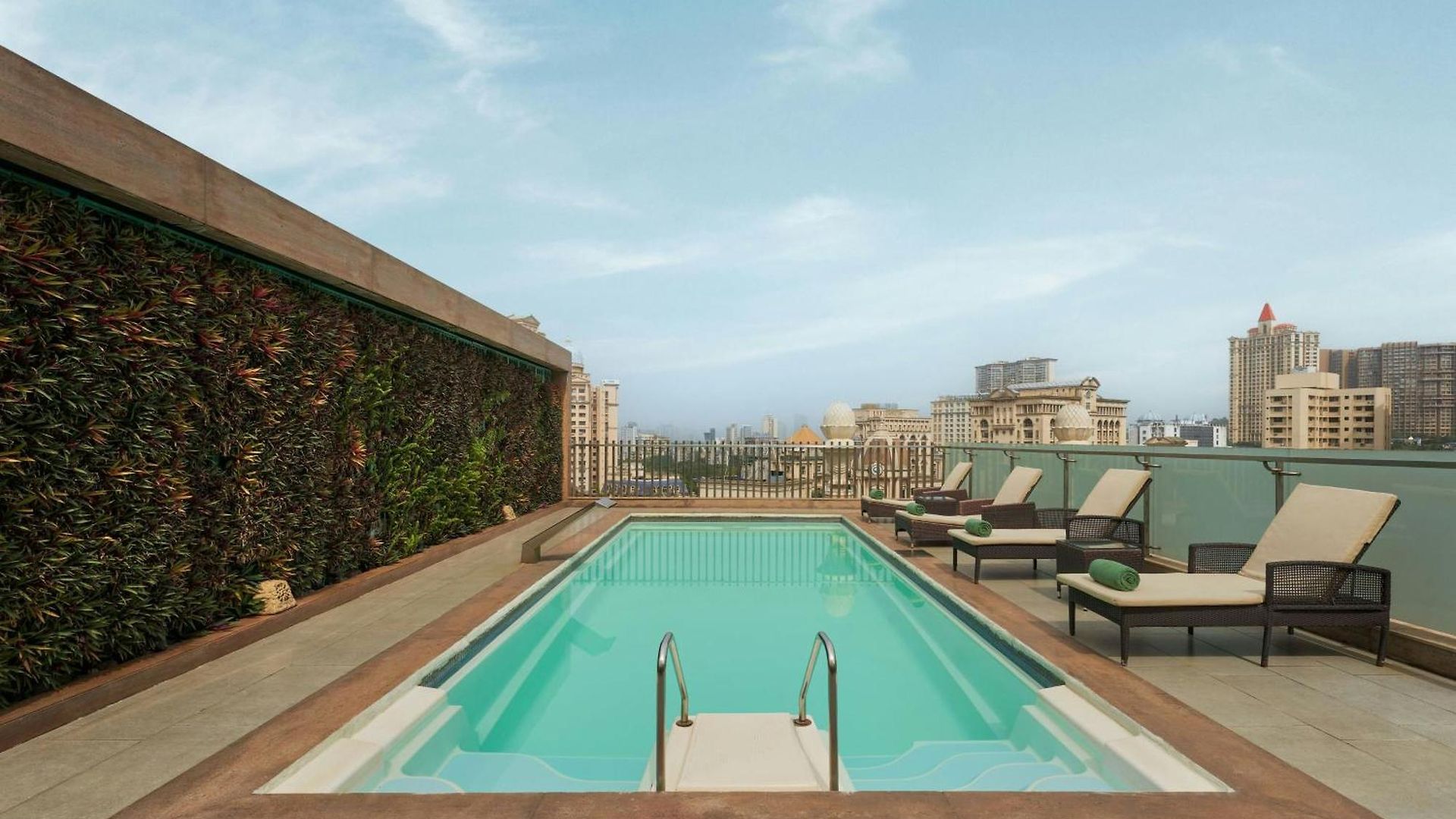 Meluha The Fern Mumbai, Powai, Series By Marriott 5*