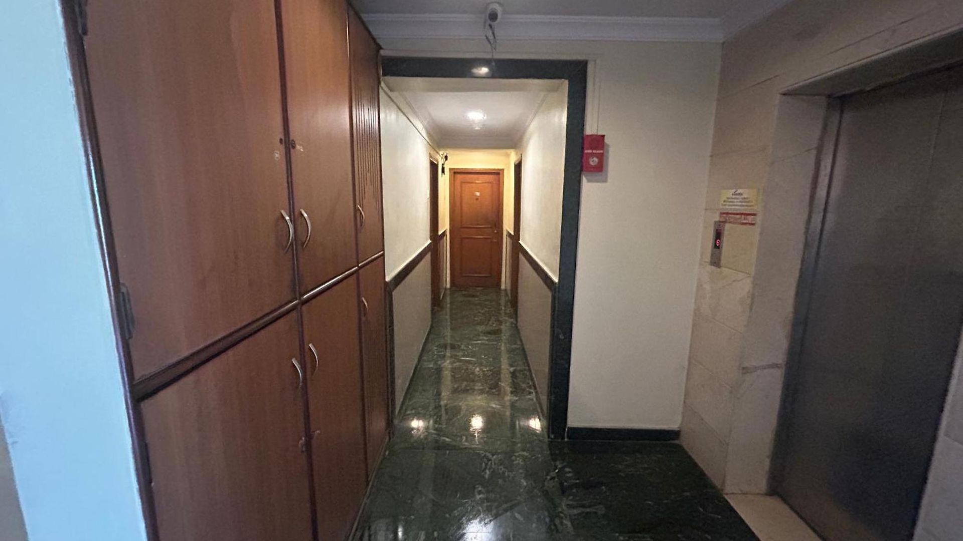 Hotel Lucky Near Nesco