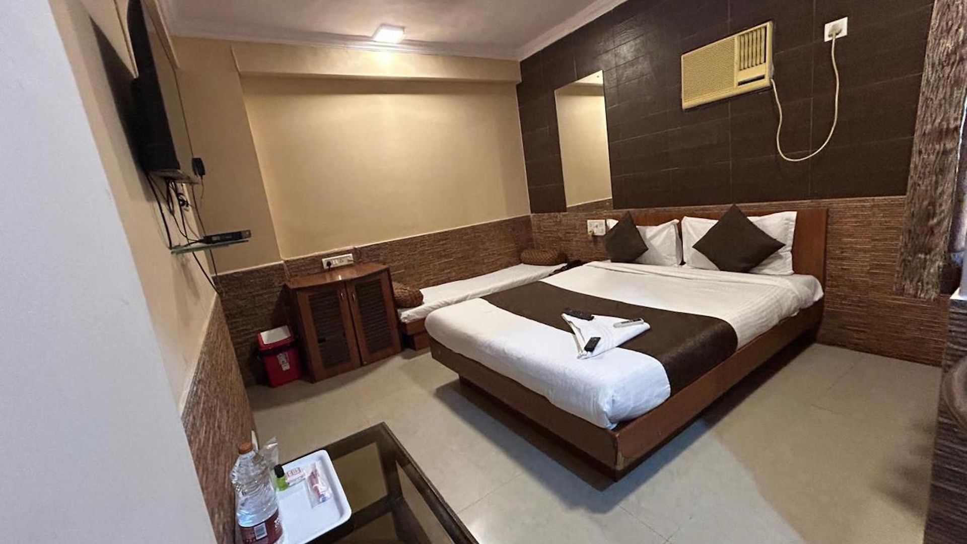 Hotel Lucky Near Bkc Hotel 3*