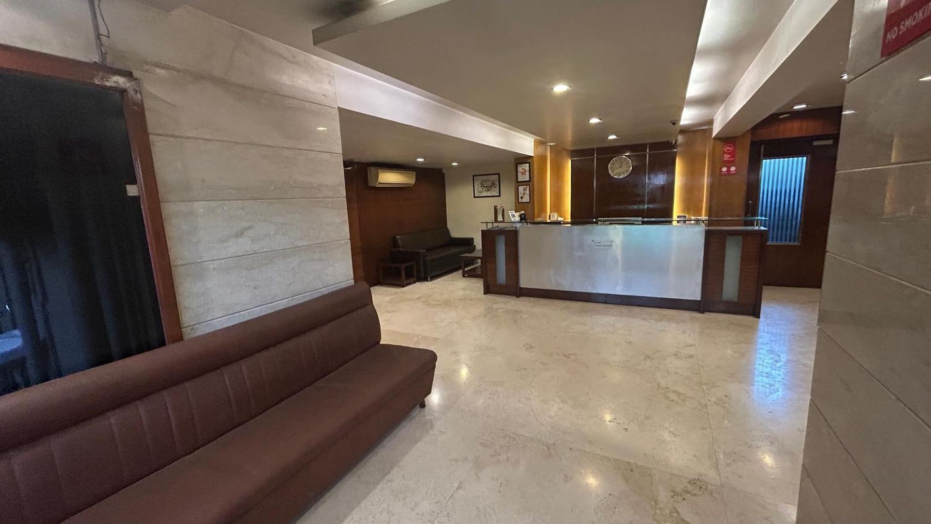 Hotel Lucky Near Nesco Mumbai