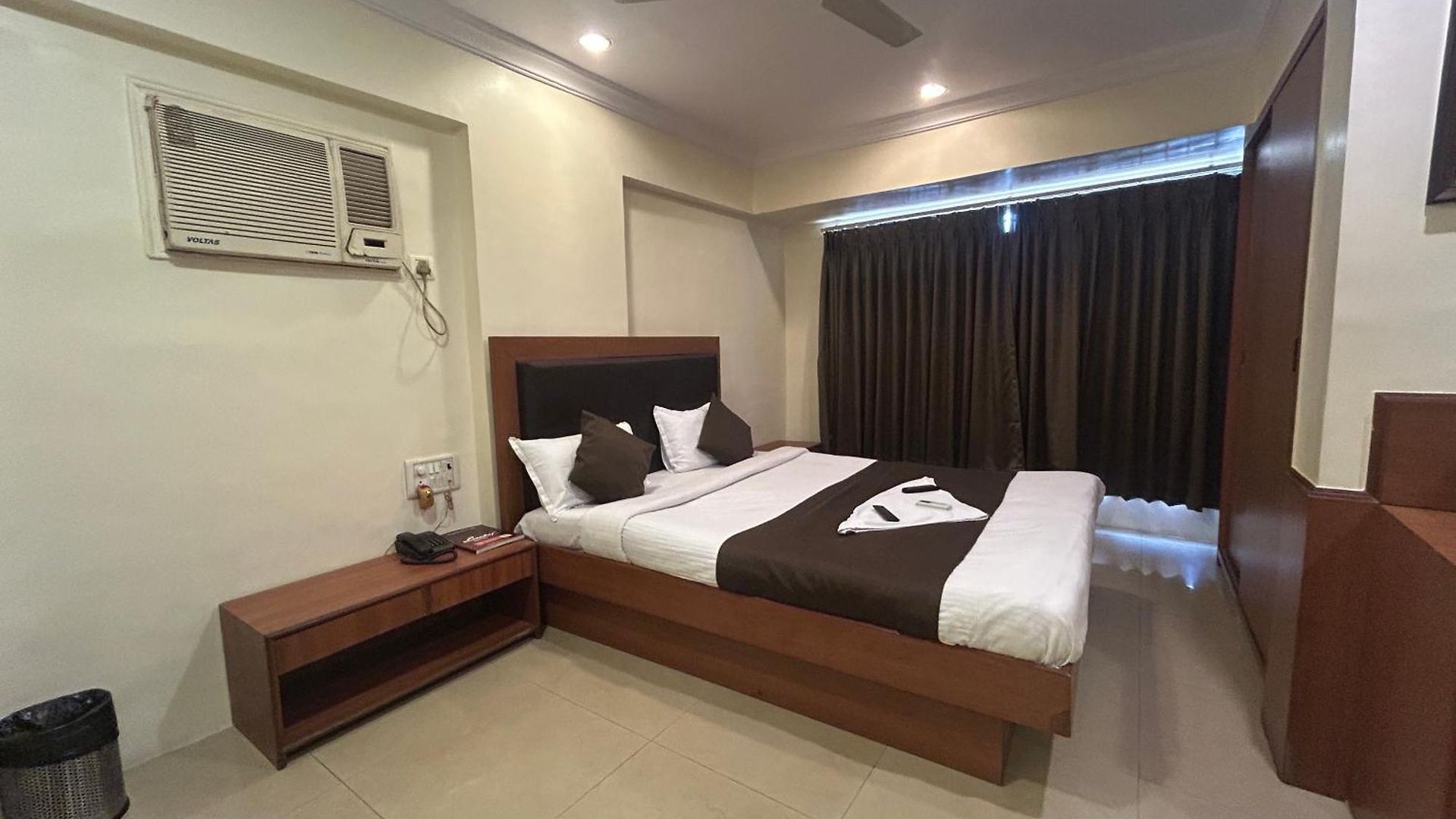 Hotel Hotel Lucky Near Nesco