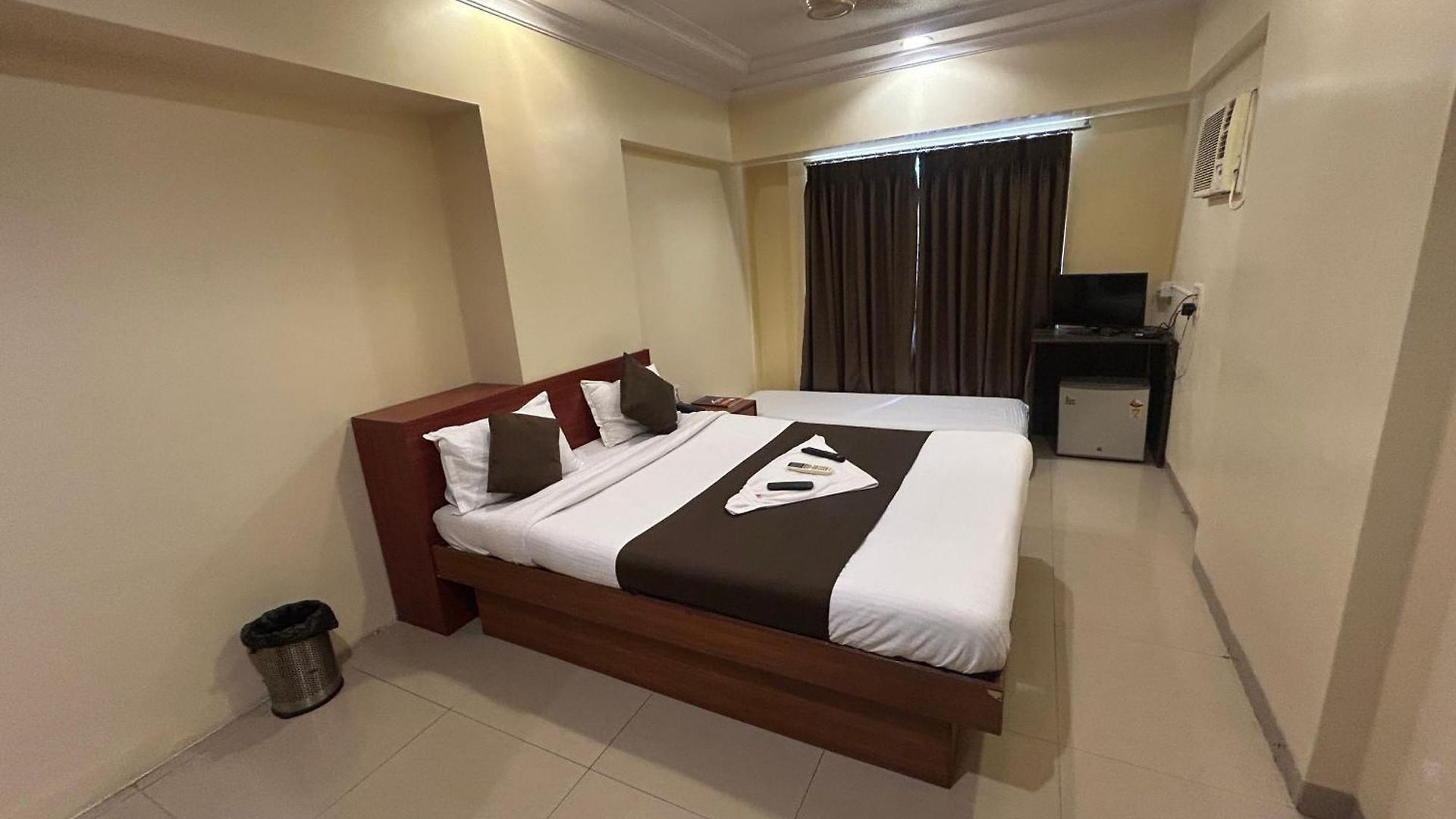 Hotel Lucky Near Nesco 3*
